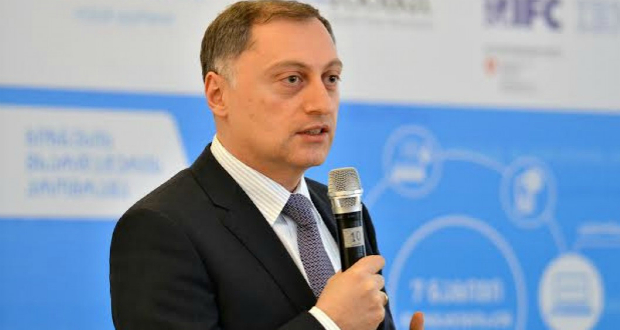 bucxrikidze ვახტანგ ბუცხრიკიძე: აზერბაიჯანული ბანკები ლარის კურსზე გავლენას ვერ მოახდენენ