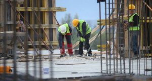 მშენებლობაზე დასაქმებულმა 4 ათასზე მეტმა ადამიანმა სამუშაო დაკარგა