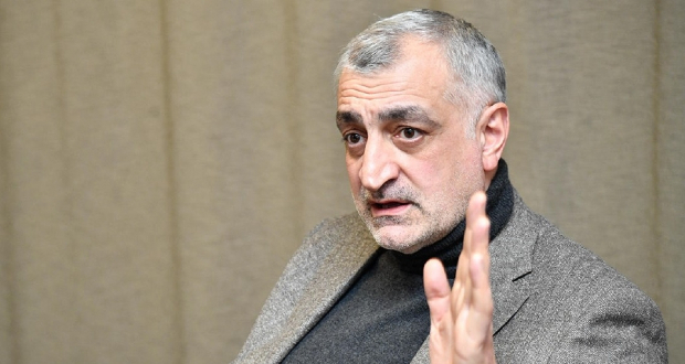 მამუკა ხაზარაძე